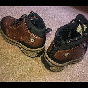 Boys Timberlands boots sz 9
